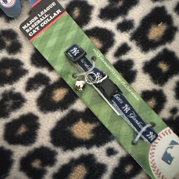 NWT New York Yankees adjustable cat collar - Picture 6 of 10